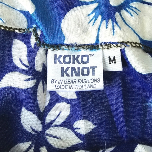 Elegant Blue Floral Swim Coverup with Fringed Hemline - Picture 2 of 4